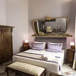 Navona Grand