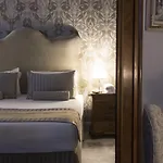 Navona Grand