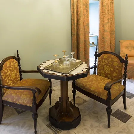 بيت ضيافة Navona Grand