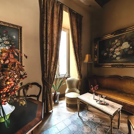 Navona Grand