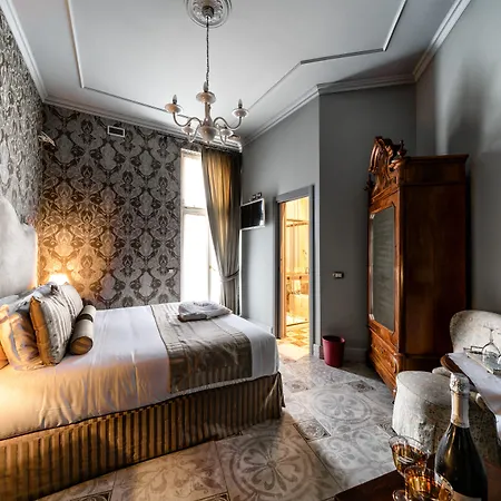 Navona Grand بيت ضيافة 4*