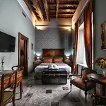 Navona Grand